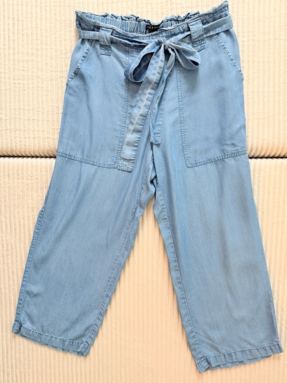 NWOT Zac & Rachel Light Blue Chambray Style Paperbag Tie-Waist Cropped Pants